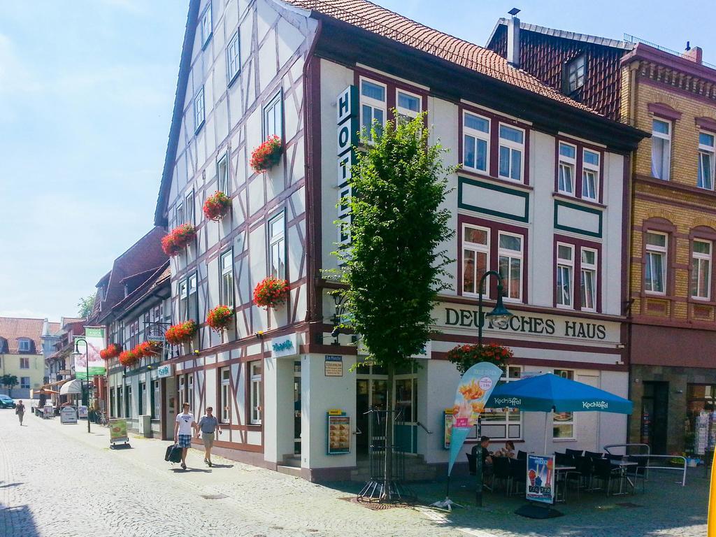 Отель Gastehaus Deutsches Haus Нортхайм Экстерьер фото